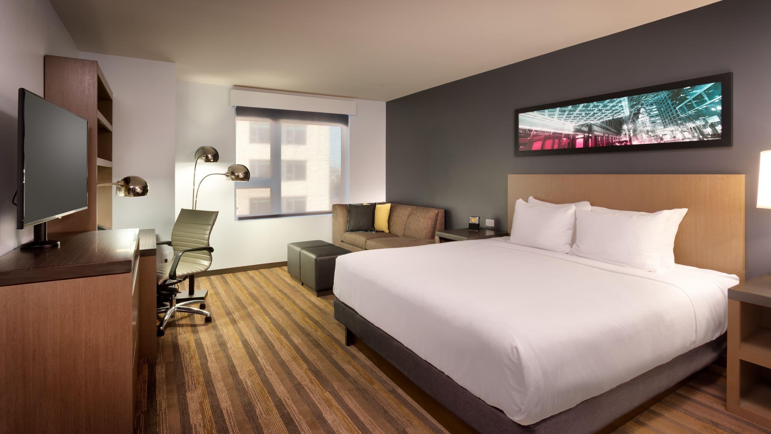 Hyatt House / Downtown 3*