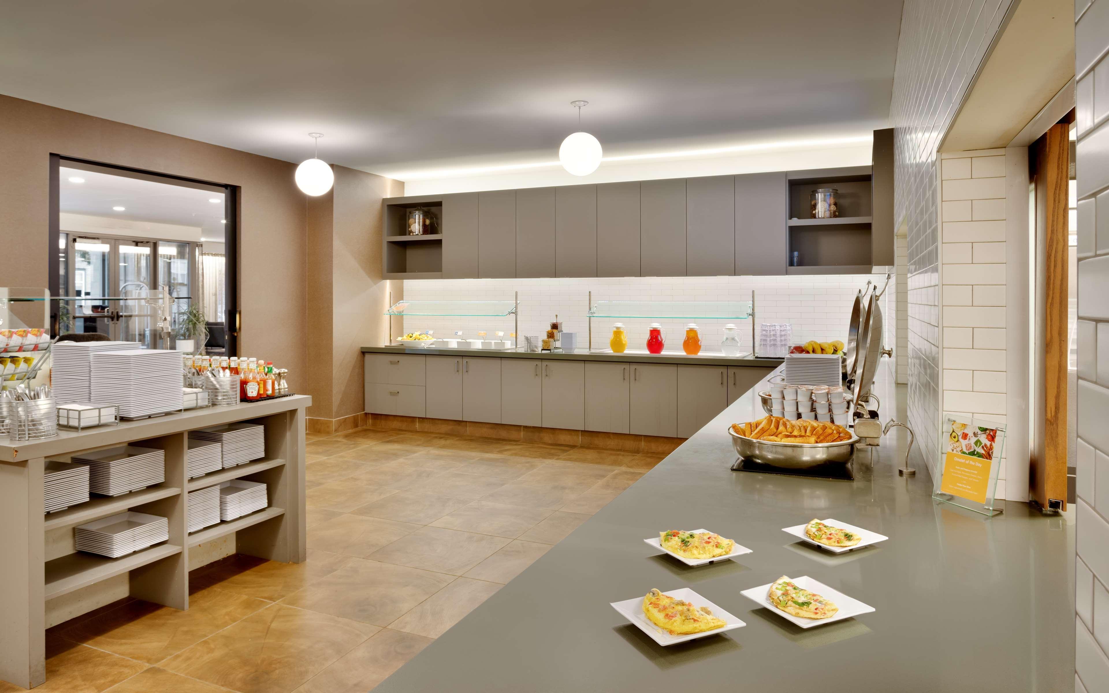 Hyatt House / Downtown Hotel Portland