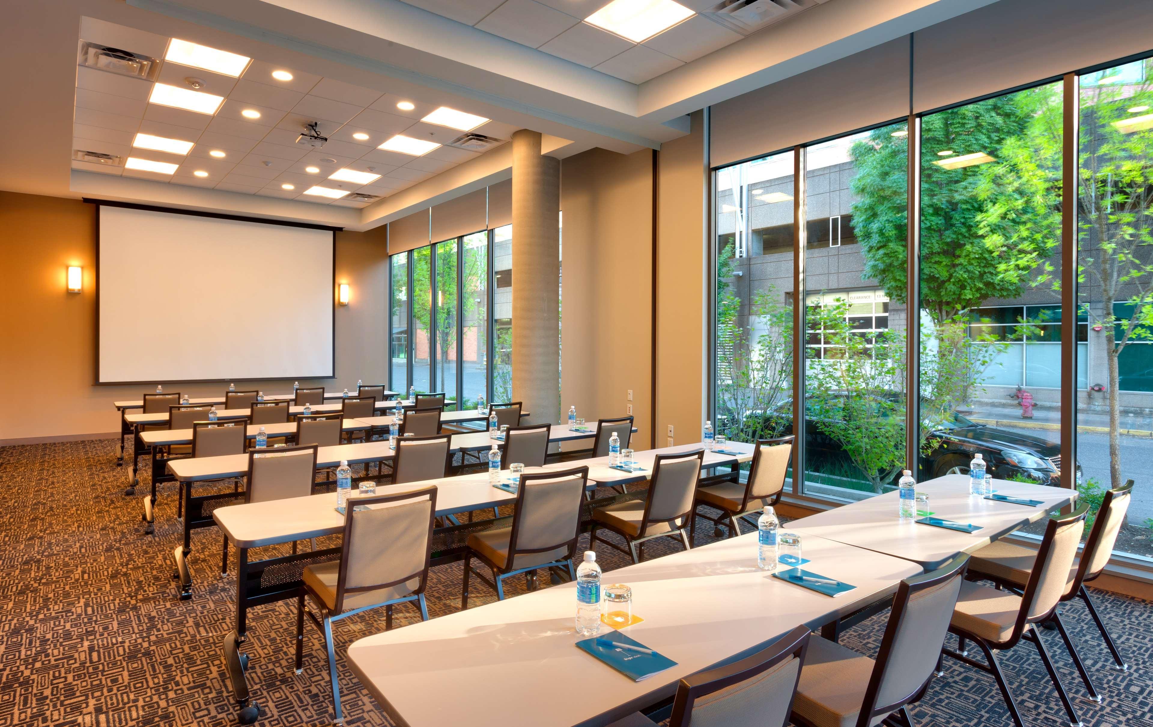 Hyatt House / Downtown 3* Portland