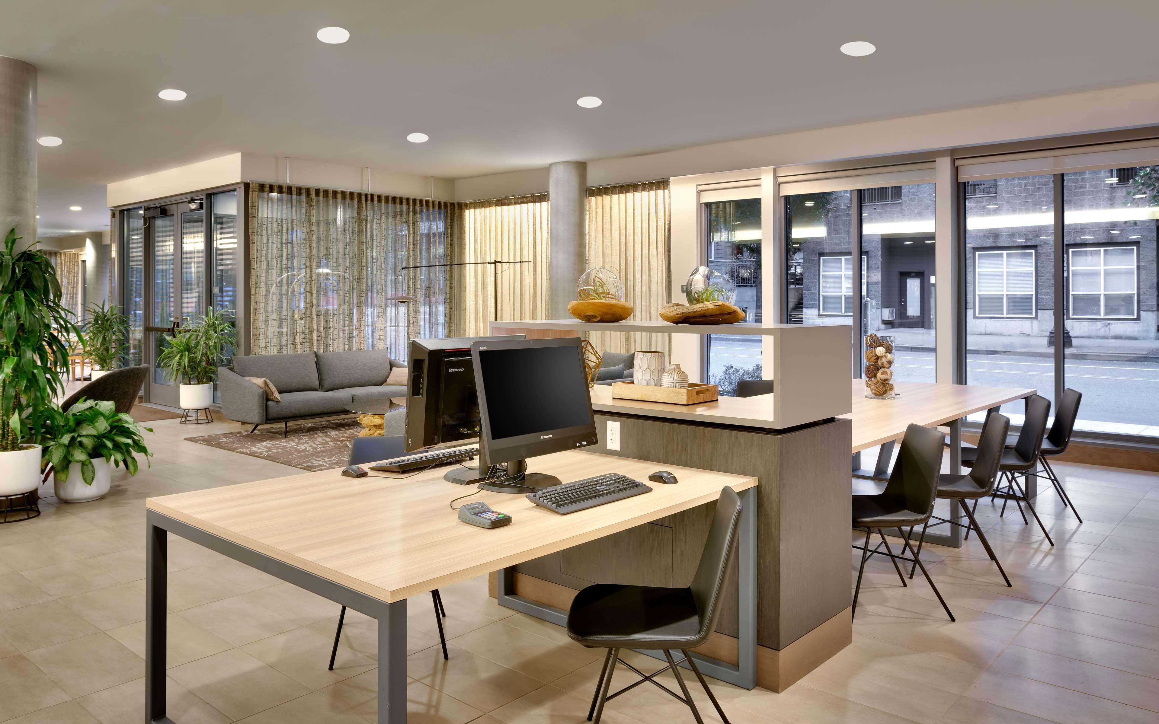 Hotel Hyatt House / Downtown 3*
