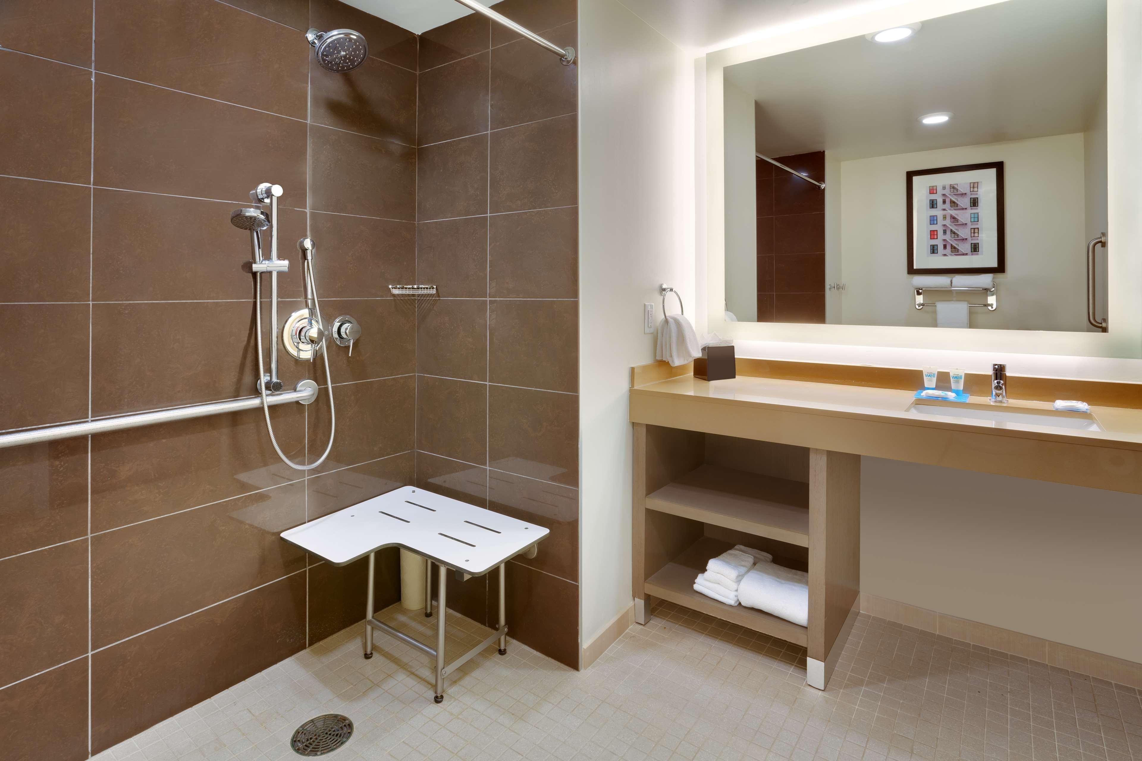 Hyatt House / Downtown 3* Portland