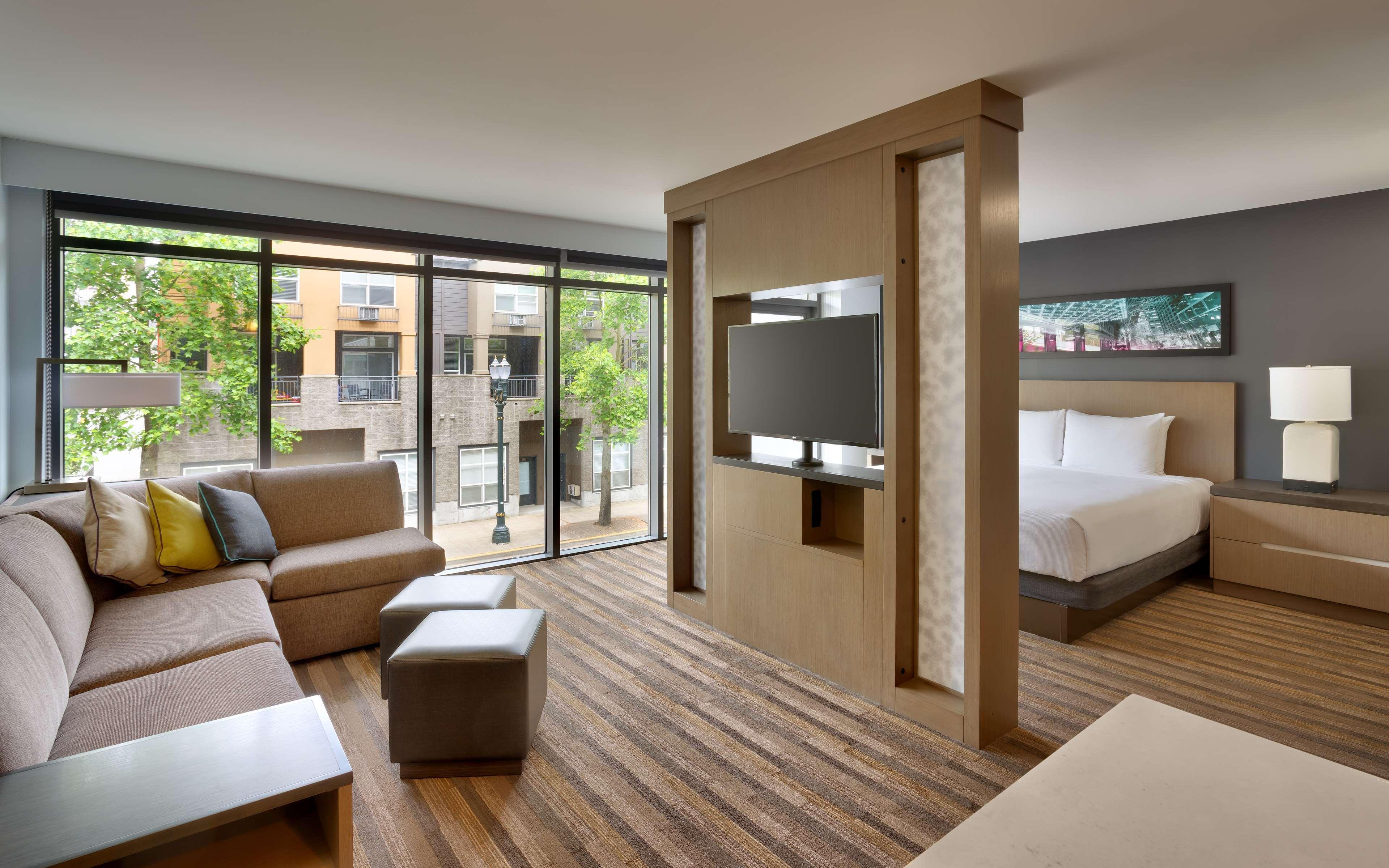 Hotel Hyatt House / Downtown Portland