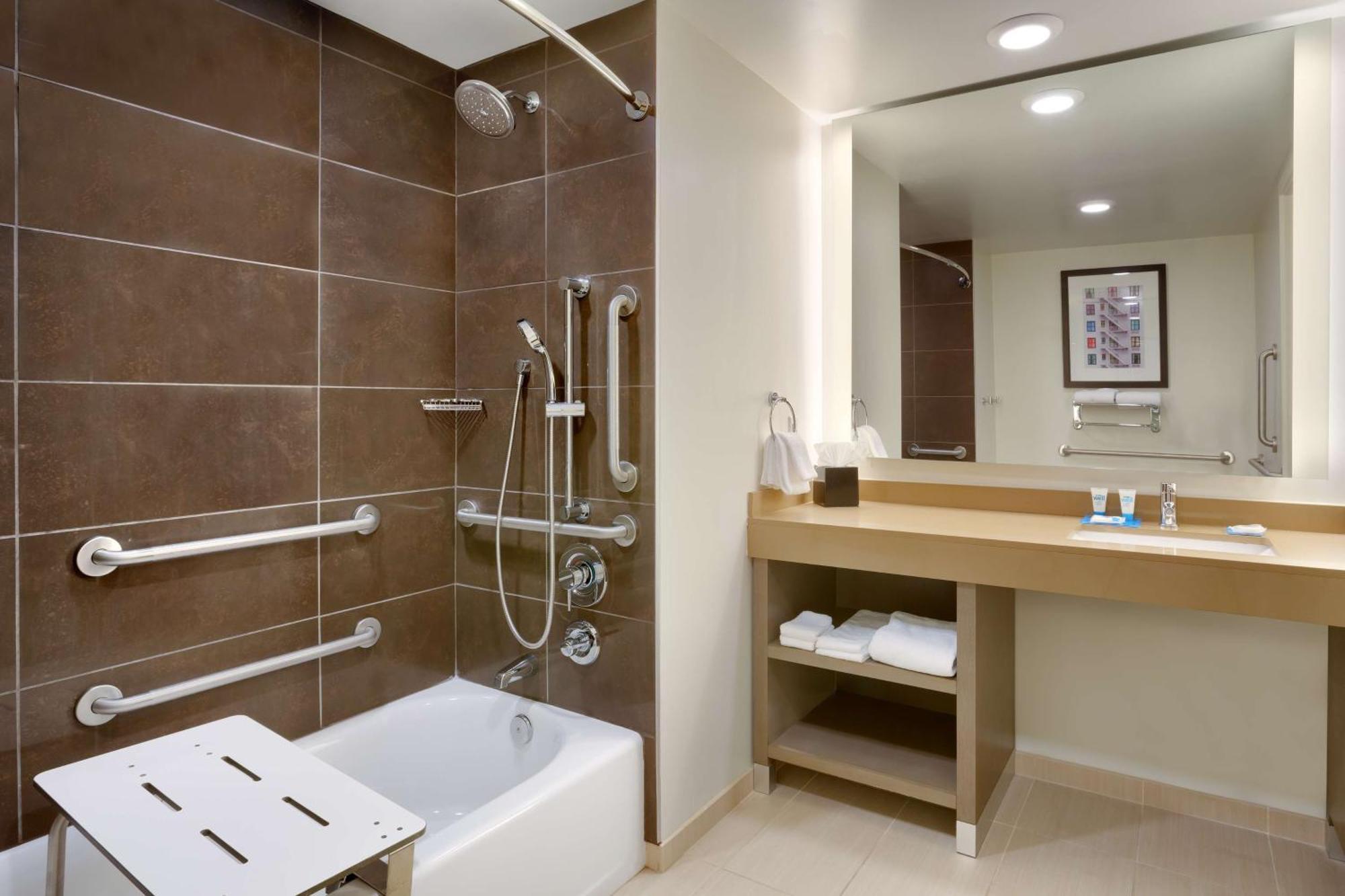 Hyatt House / Downtown Hotel 3*